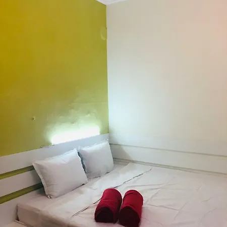 Cozy Julia's Place Апартамент *
